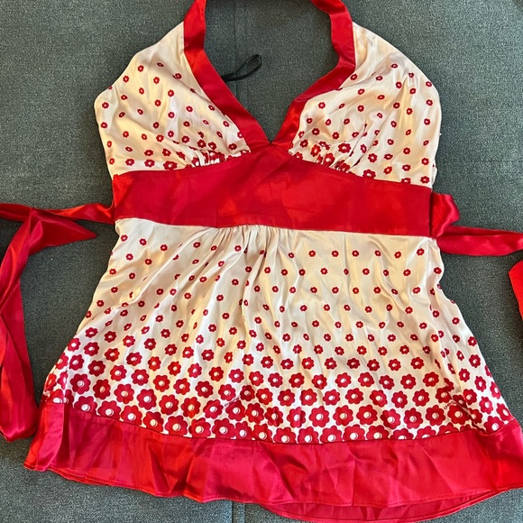 Bebe halter top silk. - Picture 1 of 3